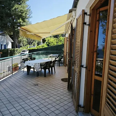 R07 - Trilocale Con Terrazzo E Garage