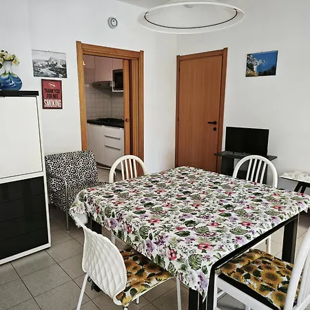 Apartmán R07 - Trilocale Con Terrazzo E Garage *