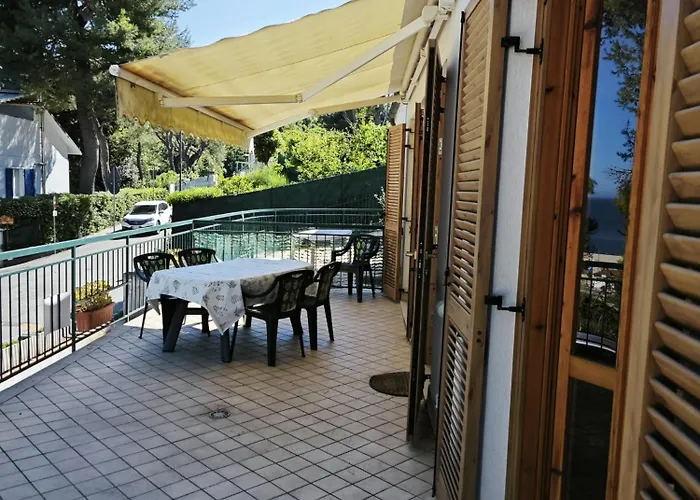 R07 - Trilocale Con Terrazzo E Garage