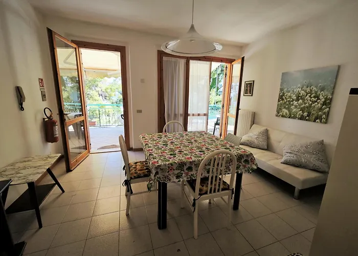 Διαμέρισμα R07 - Trilocale Con Terrazzo E Garage