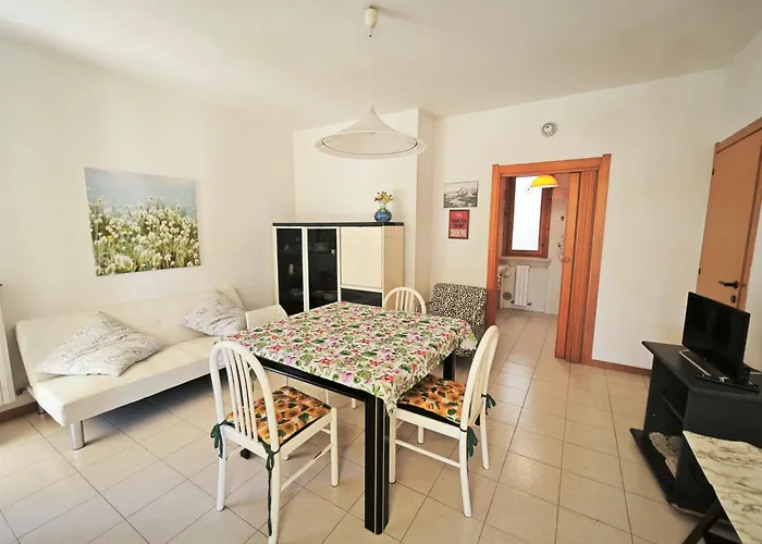 R07 - Trilocale Con Terrazzo E Garage